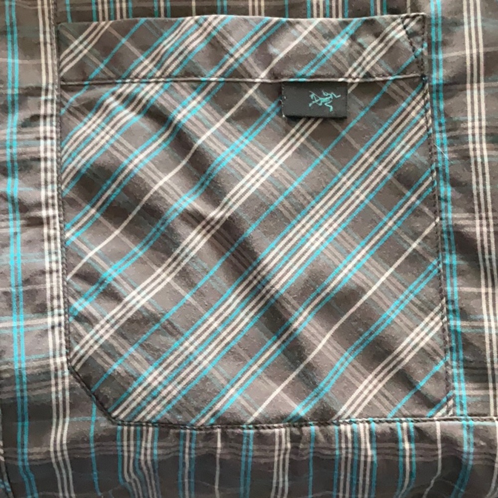 Patterned Arc’teryx Button Down Collared Shirt Me… - image 4